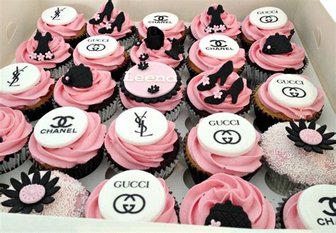 gucci themed cupcakes.